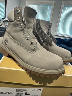 Timberland unisex grey boots